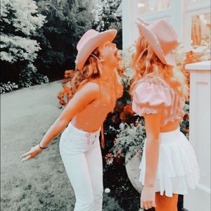 Meet your Posher, Isabella